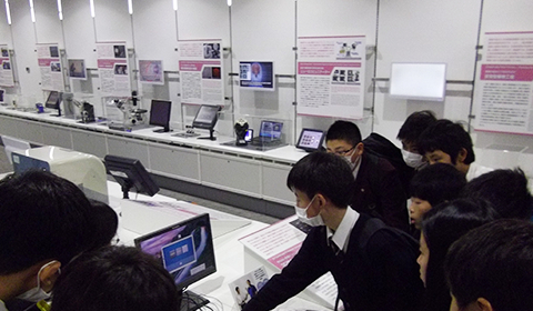 産業技術総合研究所見学を見学